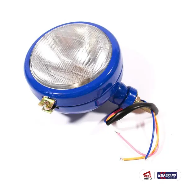 Far dreapta, montat în exteriorul grilei KMP Brand, pentru Ford New Holland, cod 957E13002