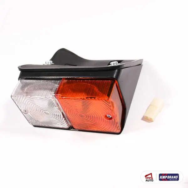 Lampă aripă față dreapta KMP Brand pentru Ford New Holland, cod D3NN13200B
